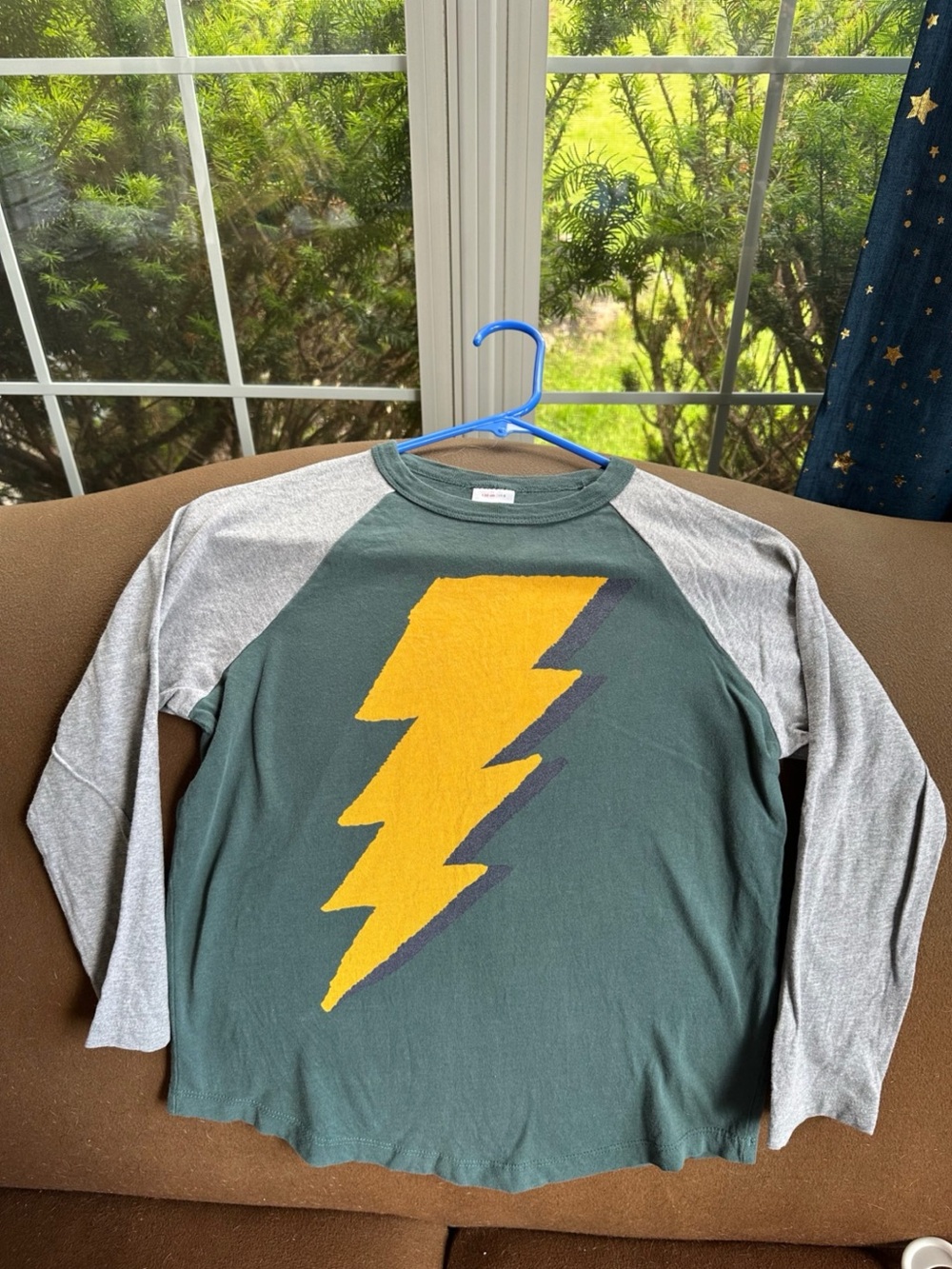 Hanna Andersson Lightning Bolt Long Sleeve Relaxed Fit T-Shirt Size 8 (130 cm)